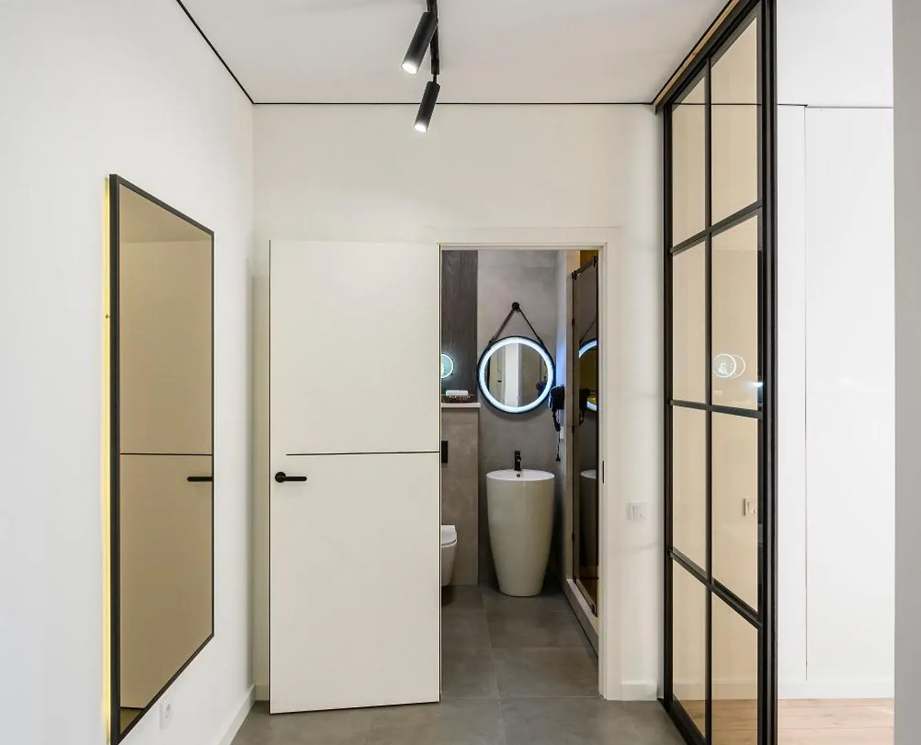 Five Business-Class Rooms In R-House Near Mega Center Ałma Ata