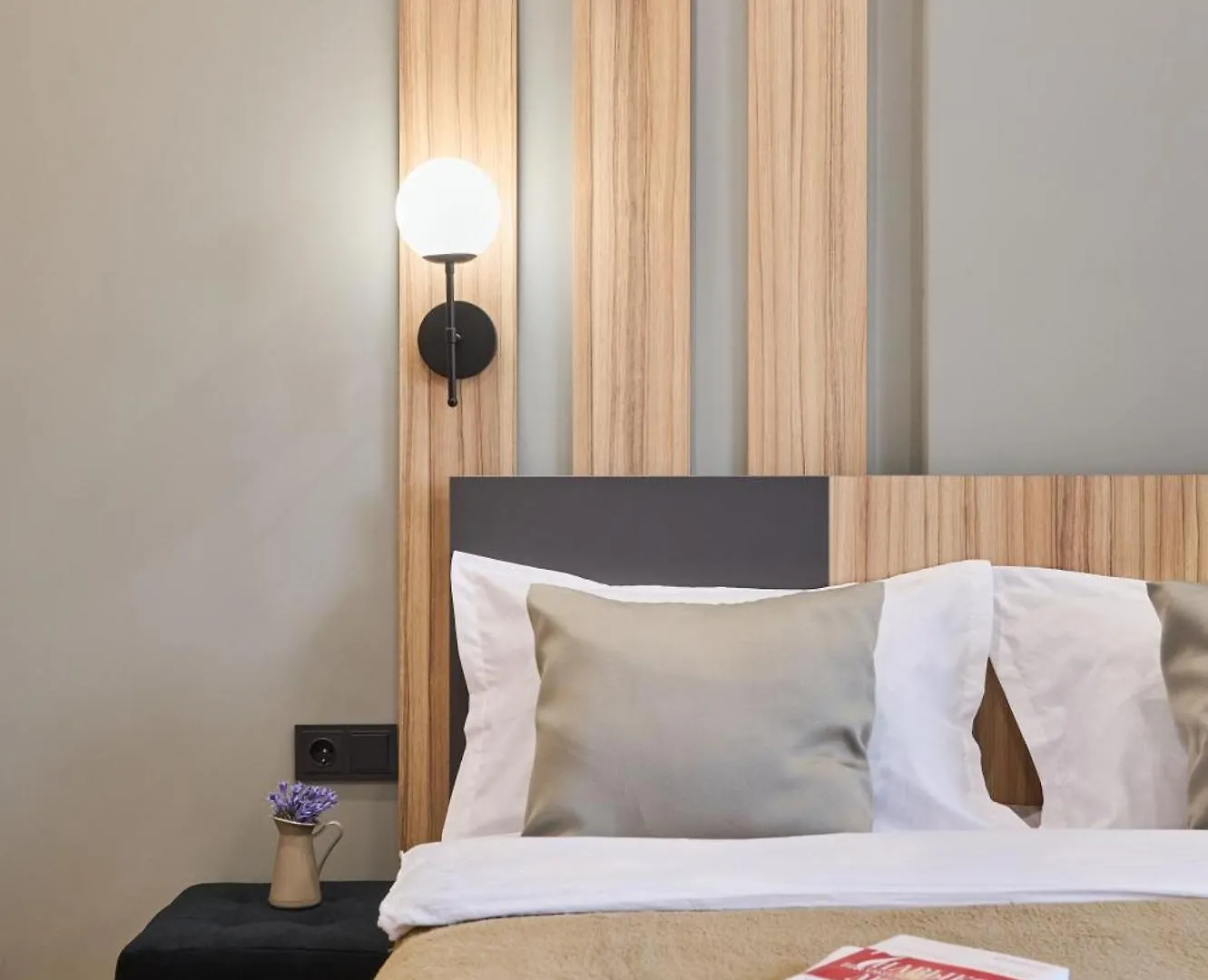 Five Business-Class Rooms In R-House Near Mega Center Ałma Ata Kazachstan