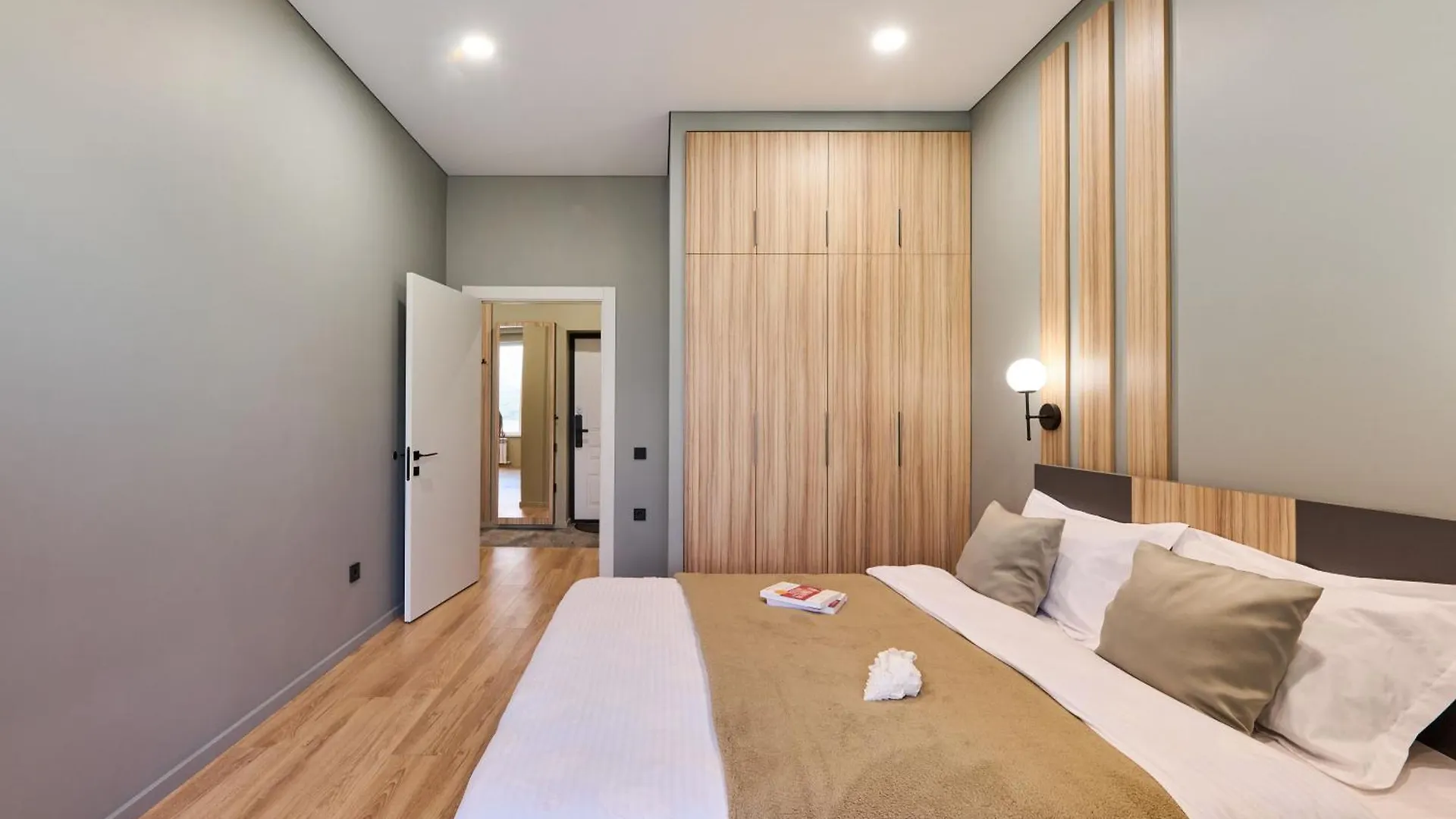 Five Business-Class Rooms In R-House Near Mega Center Ałma Ata Apartament